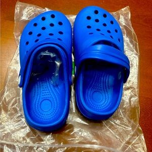 Vibrant Blue Kids Clogs